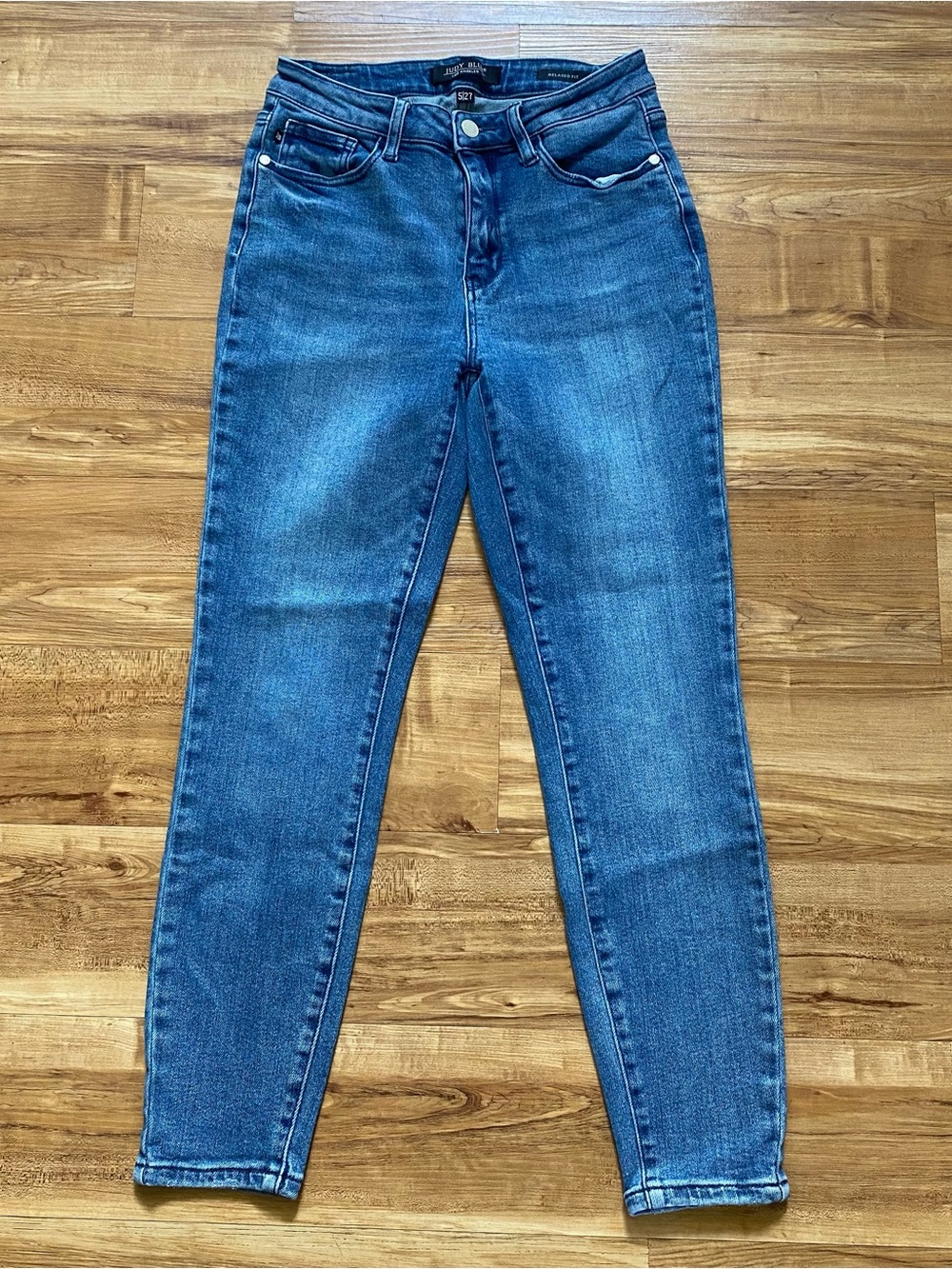 Judy Blue 5/27 Relaxed Fit Stretch Ankle Blue Denim Jeans Tapered Mid Rise Norm